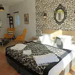 Mas Picton D'hotes Piscine Jardin 10 Min A Pied De La بيت ضيافة 4*