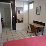 بيت ضيافة Mas Picton D'hotes Piscine Jardin 10 Min A Pied De La 4*