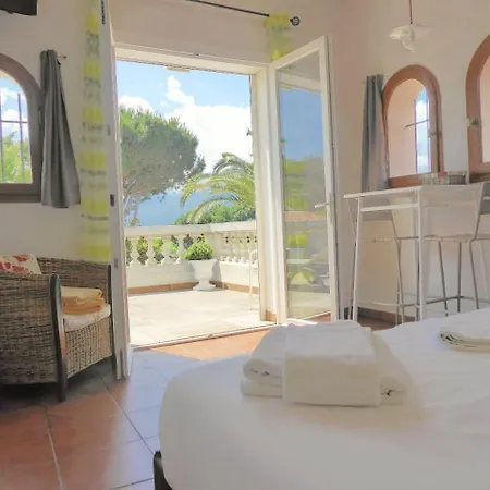 Mas Picton D'hotes Piscine Jardin 10 Min A Pied De La *