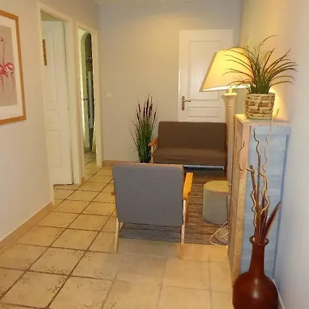Guest house Mas Picton D'hotes Piscine Jardin 10 Min A Pied De La