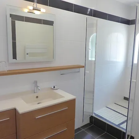 Guest house Mas Picton D'hotes Piscine Jardin 10 Min A Pied De La