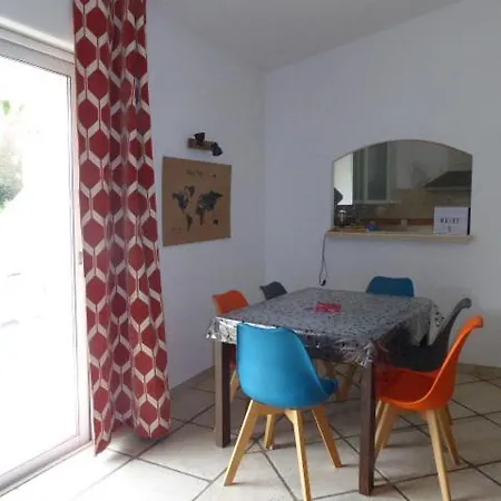 Mas Picton D'hotes Piscine Jardin 10 Min A Pied De La Penzion