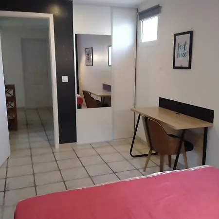 Penzion Mas Picton D'hotes Piscine Jardin 10 Min A Pied De La 3*