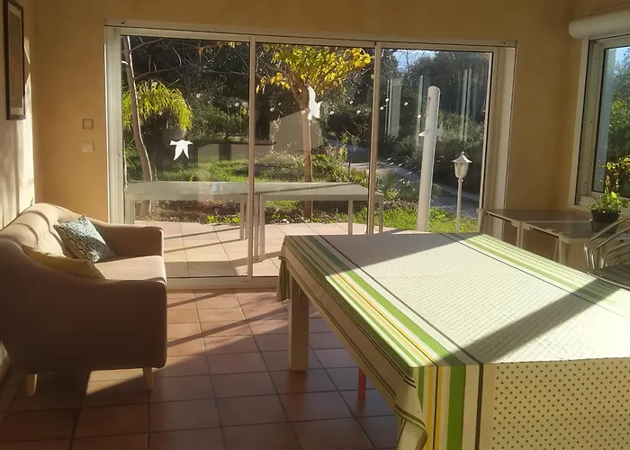 Mas Picton D'hotes Piscine Jardin 10 Min A Pied De La